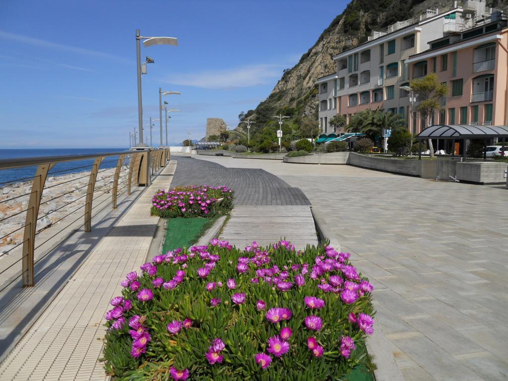 Delle Ciliegie * Deiva Marina